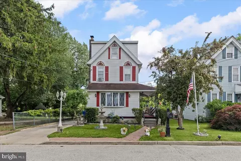 42 Spruce St, Cherry Hill, NJ 08002