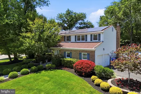 401 Country Club Dr, Cherry Hill, NJ 08003