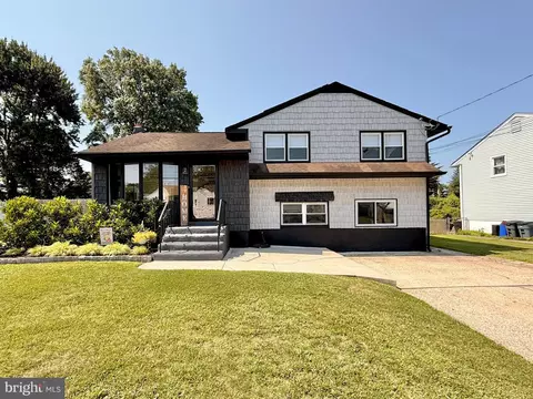 142 Edwards Dr, Gloucester City, NJ 08030