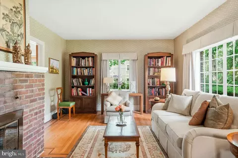 Living - 664 E Greenman Rd, Haddonfield, NJ 08033 photo 5 of 8