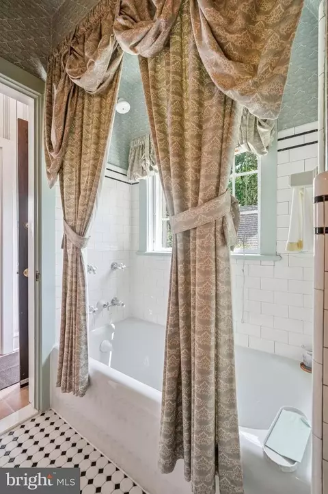 Bath - 664 E Greenman Rd, Haddonfield, NJ 08033 photo 2 of 6