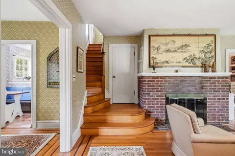 Entry Way - 664 E Greenman Rd, Haddonfield, NJ 08033 photo 3 of 10