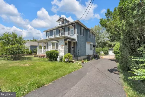 812 Engard Ave, Pennsauken, NJ 08110
