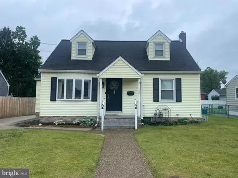 122 Maryland Ave, Magnolia, NJ 08049