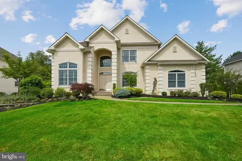 4 Dressage Ct, Cherry Hill, NJ 08003