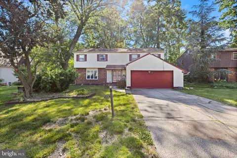 122 Green Vale Rd, Cherry Hill, NJ 08034