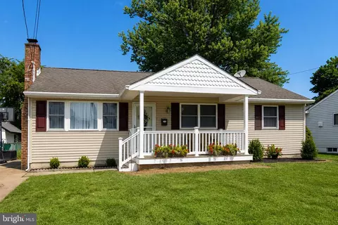 611 Jackson Ave, Magnolia, NJ 08049