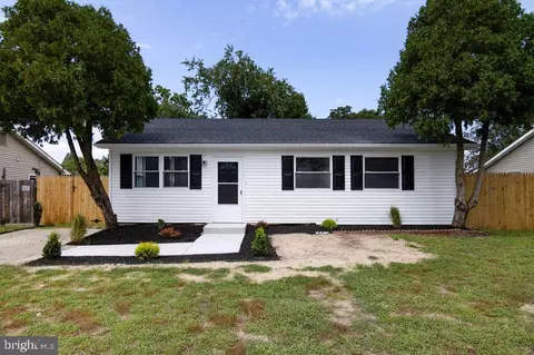 70 Highland Ave, Sicklerville, NJ 08081