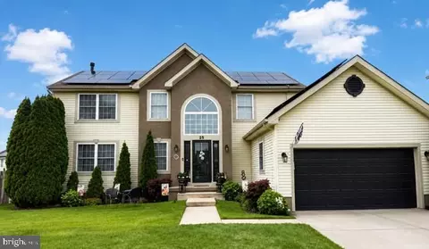 25 Red Gravel Cir, Sicklerville, NJ 08081
