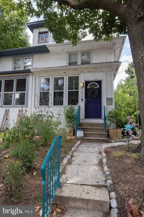 203 Crestmont Ter, Collingswood, NJ 08108