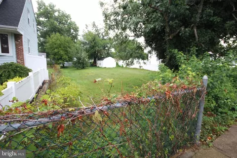Grant Ave, Mount Ephraim, NJ 08059
