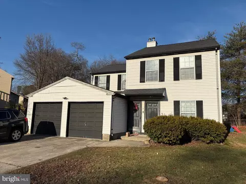 3 Maynard Dr, Sicklerville, NJ 08081
