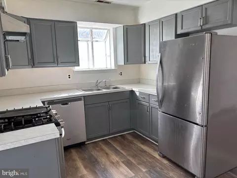 Kitchen - 3 Maynard Dr, Sicklerville, NJ 08081 photo 2 of 4