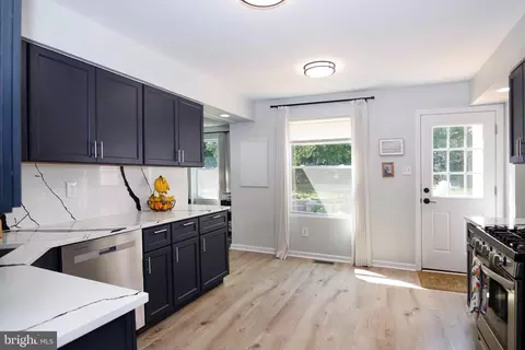 Kitchen - 14 Heather Dr, Sicklerville, NJ 08081 photo 1 of 2