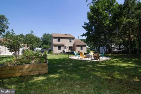 Exterior - 14 Heather Dr, Sicklerville, NJ 08081 photo 5 of 9