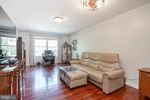Living - 40 Mohawk Ave, Clementon, NJ 08021 photo 3 of 3
