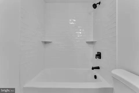 Bath - 50 E Buttonwood Ave, Pine Hill, NJ 08021 photo 3 of 3