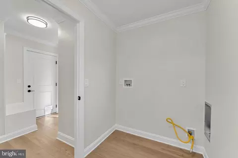 Entry Way - 50 E Buttonwood Ave, Pine Hill, NJ 08021 photo 4 of 10