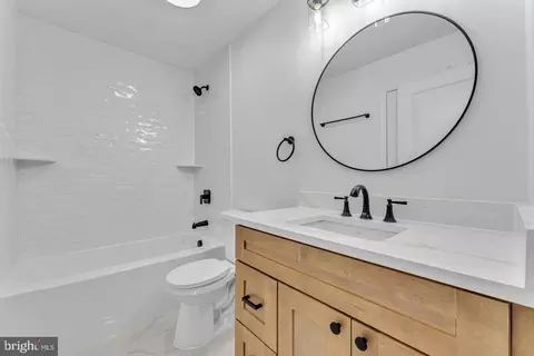 Bath - 50 E Buttonwood Ave, Pine Hill, NJ 08021 photo 2 of 3