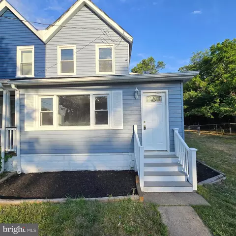 Exterior - 433 E Maple Ave, Lindenwold, NJ 08021 photo 1 of 4