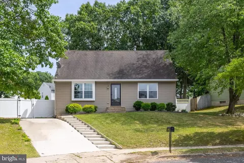10 Prospect Ct, Sicklerville, NJ 08081