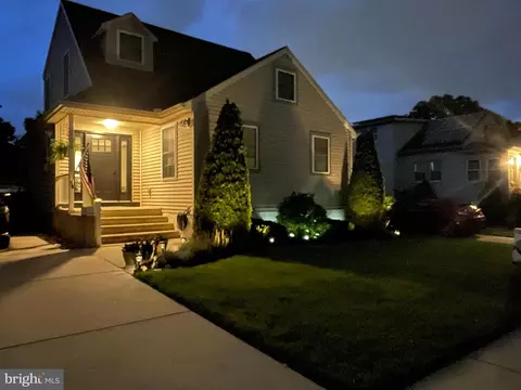 204 E Maiden Ln, Somerdale, NJ 08083