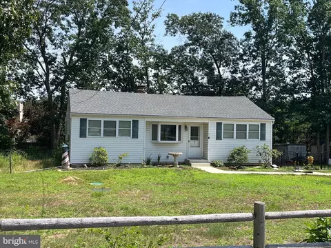 7 Lippincott Ave, Voorhees, NJ 08043