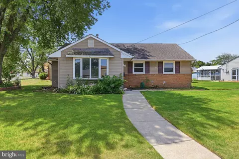 434 Flanders Rd, Bellmawr, NJ 08031