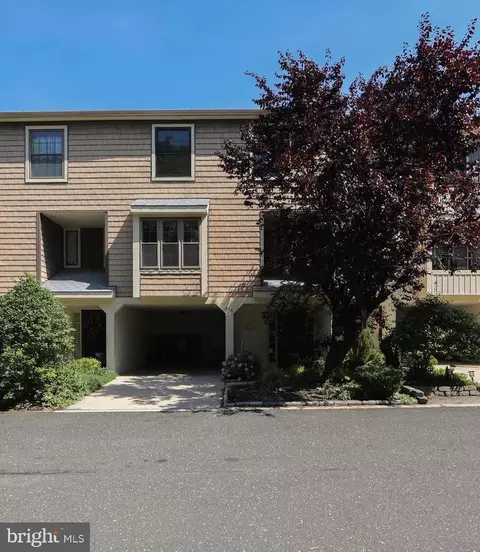 216 Kings Croft, Cherry Hill, NJ 08034