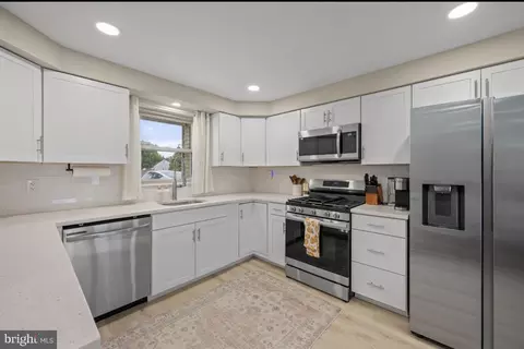 Kitchen - 1 Hamilton Dr, Clementon, NJ 08021 photo 2 of 2