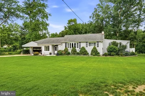 1405 Orchard Ln, Cherry Hill, NJ 08002