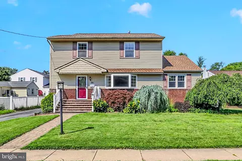 50 Ward Ave, Audubon, NJ 08106
