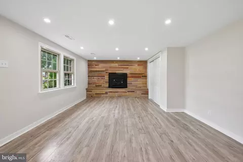 Living - 2310 S Cuthbert Dr, Lindenwold, NJ 08021 photo 3 of 8
