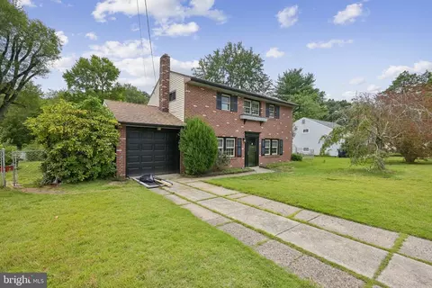 Exterior - 2310 S Cuthbert Dr, Lindenwold, NJ 08021 photo 2 of 6