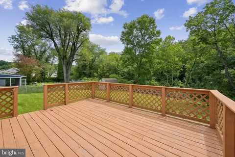 Exterior - 2310 S Cuthbert Dr, Lindenwold, NJ 08021 photo 5 of 6