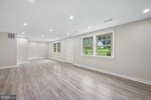 Living - 2310 S Cuthbert Dr, Lindenwold, NJ 08021 photo 5 of 8