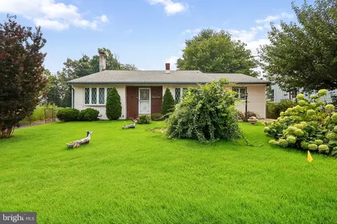 8460 Sheppard Rd, Pennsauken, NJ 08110