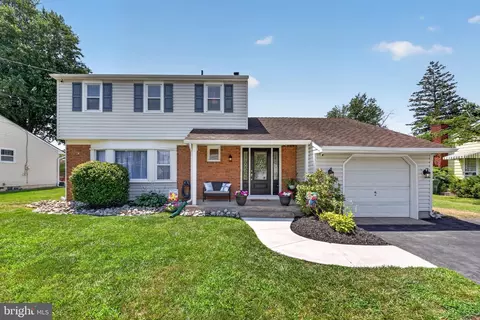 505 Mackin Dr, Cherry Hill, NJ 08002