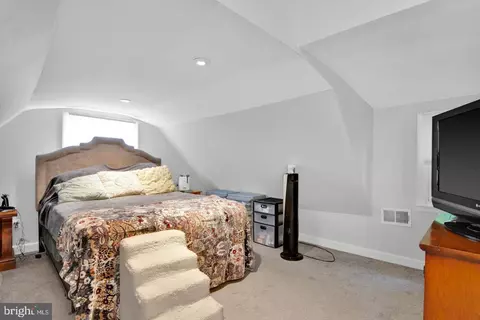 Bedroom - 79 E Atlantic Ave, Clementon, NJ 08021 photo 1 of 2