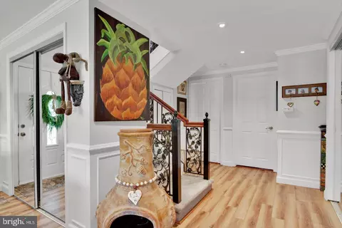 Entry Way - 79 E Atlantic Ave, Clementon, NJ 08021 photo 3 of 4