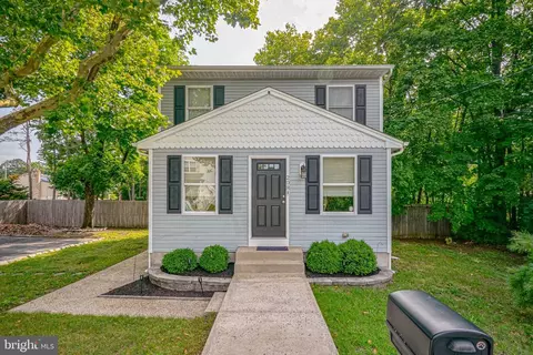 208 4th Ave, West Berlin, NJ 08091