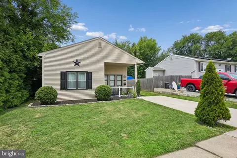 2 Cornell Ave, Somerdale, NJ 08083