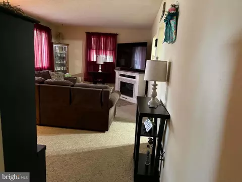Entry Way - 13 Hill Dr, Pine Hill, NJ 08021 photo 3 of 4