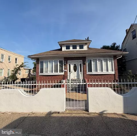 3265 River Rd, Camden, NJ 08105
