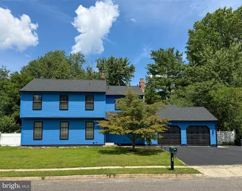 27 Pheasant Dr, Sicklerville, NJ 08081
