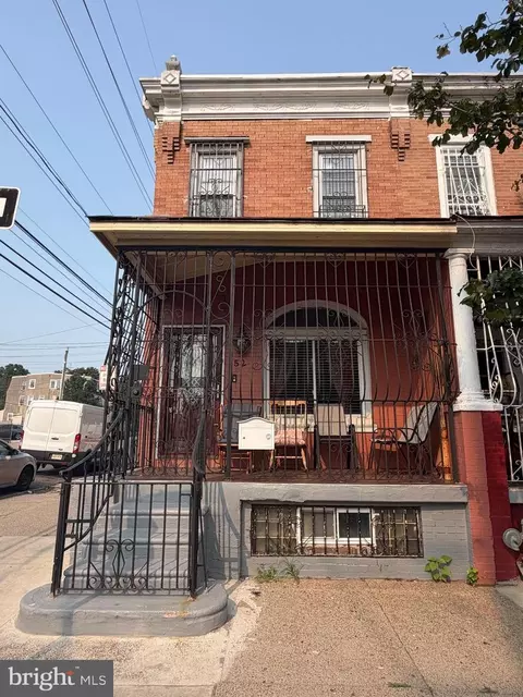 52 N 28th St, Camden, NJ 08105