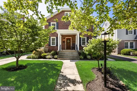229 Crystal Lake Ave, Audubon, NJ 08106