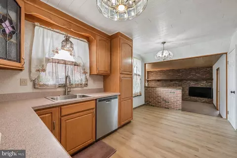 Kitchen - 3 Grant Dr, Clementon, NJ 08021 photo 2 of 2