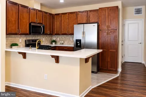 Entry Way - 21 Rowand Way E, Clementon, NJ 08021 photo 2 of 4