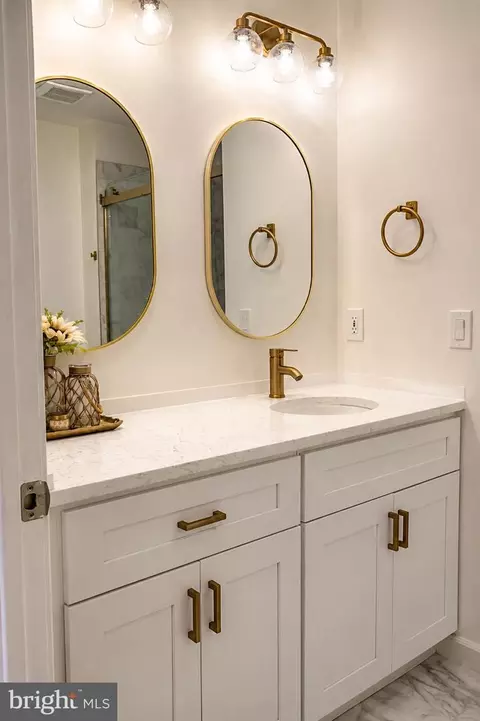 Bath - 21 Rowand Way E, Clementon, NJ 08021 photo 3 of 4
